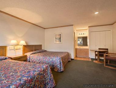 Super 8 By Wyndham Canoga Park ロサンゼルス 部屋 写真